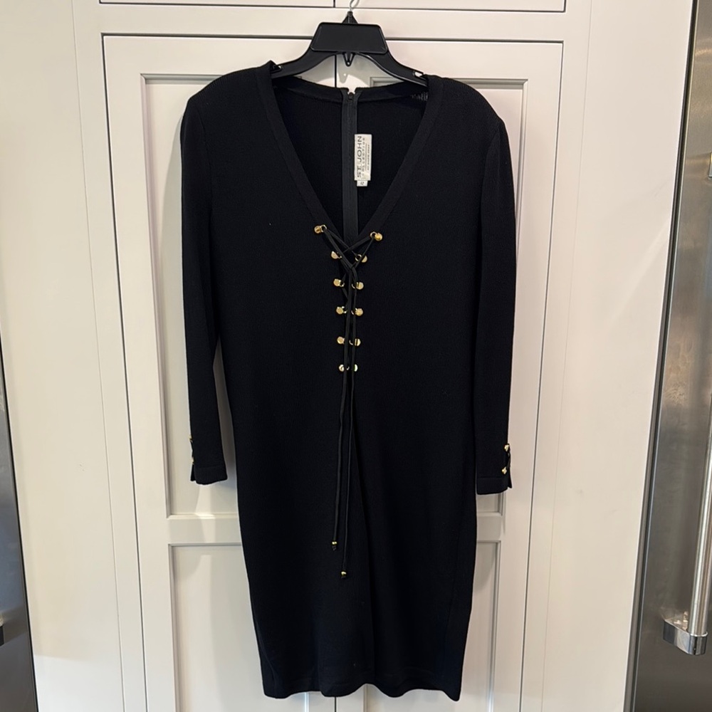 St. John Black Gold Buttoned Long Sleeve Sheath Dress